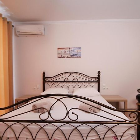 Vironas Hotel Himarë Exteriér fotografie